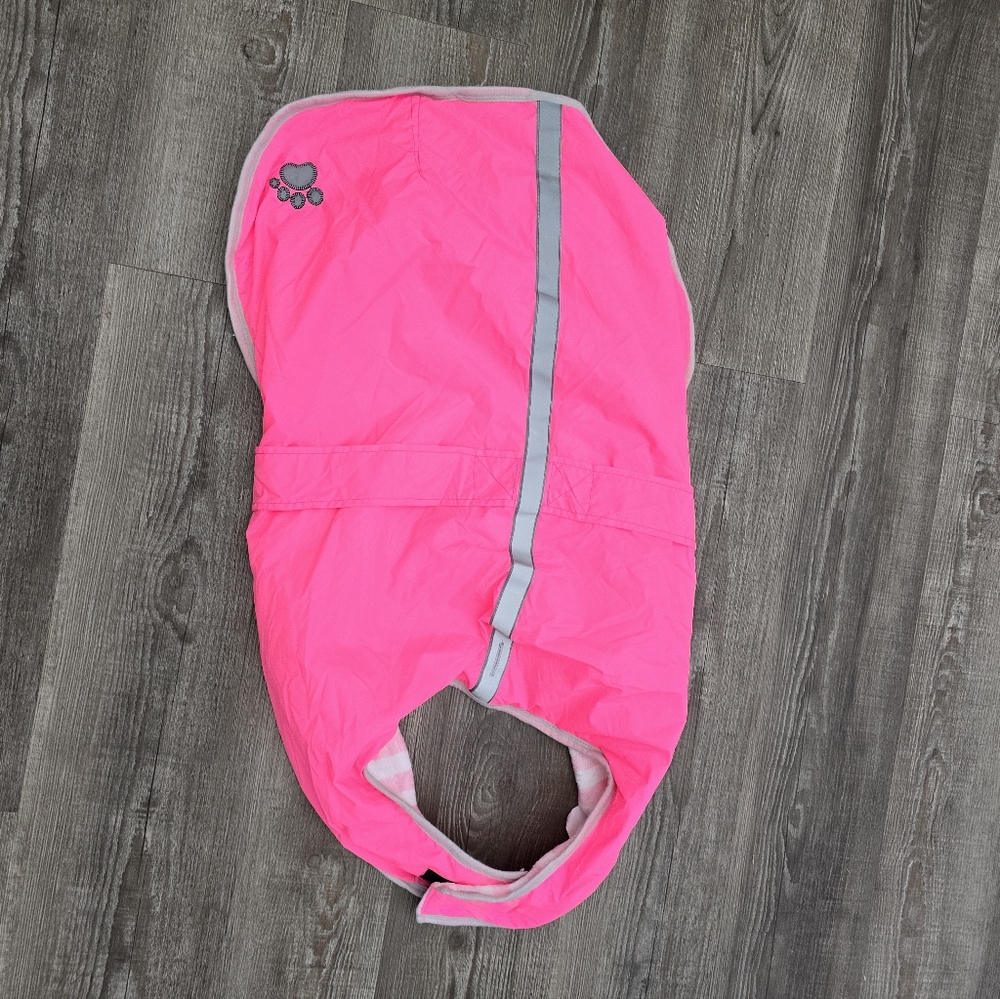 Dog pink  windbreaker with fleece lining and velcro neck closure
